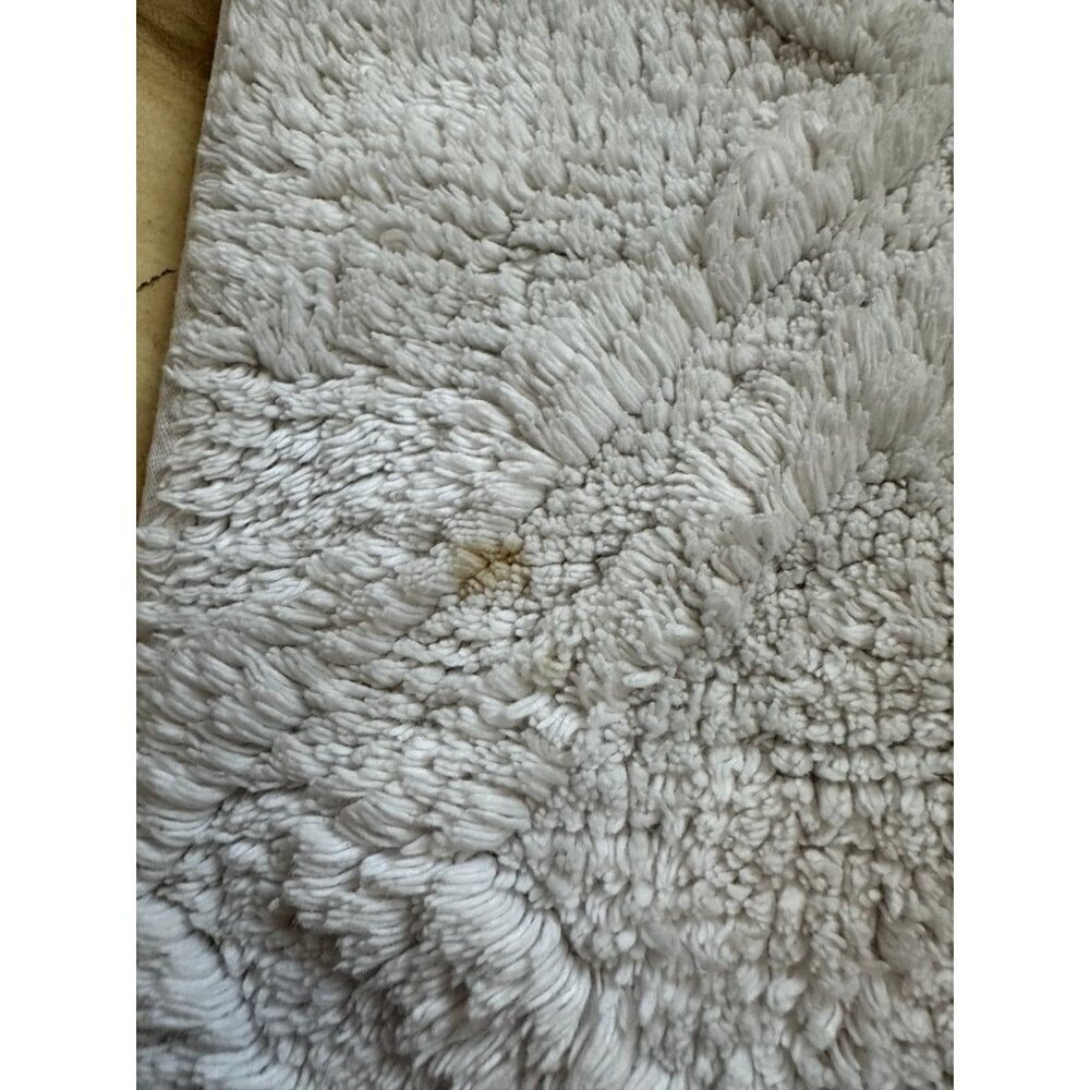 Plush Diamond Pattern Bath Mat - Picture 7 of 12